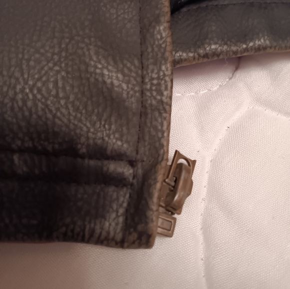 Jacket - Picture 5 of 6